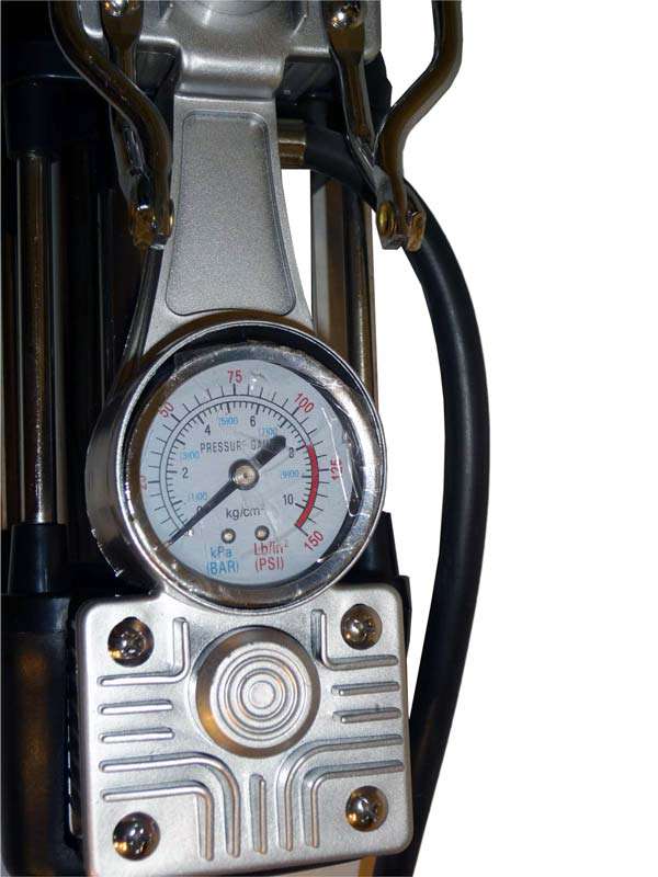 پمپ باد برقی دو پیستونه فلزی با لوازم پنچری